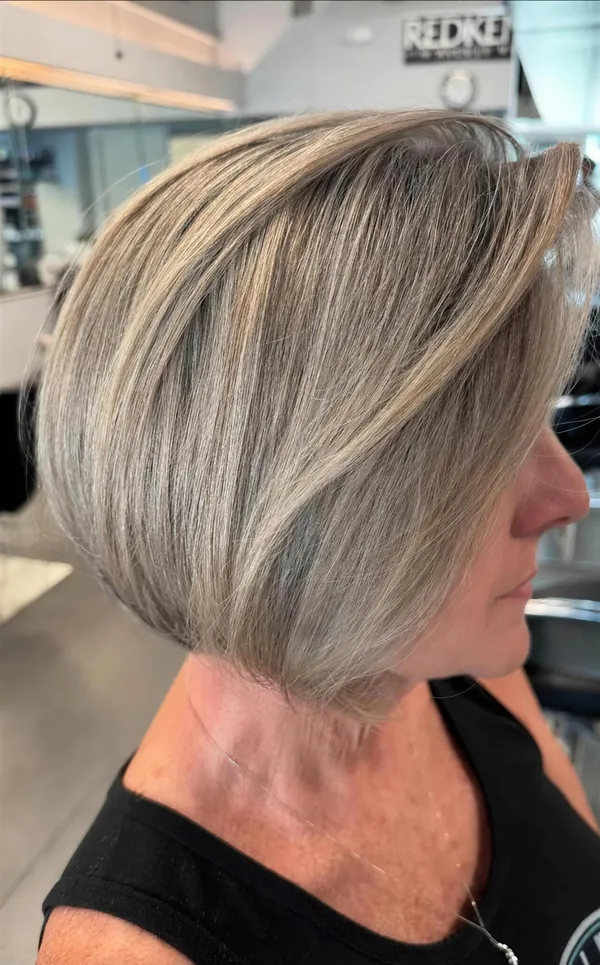 Dimensional highlights on a chin-length bob